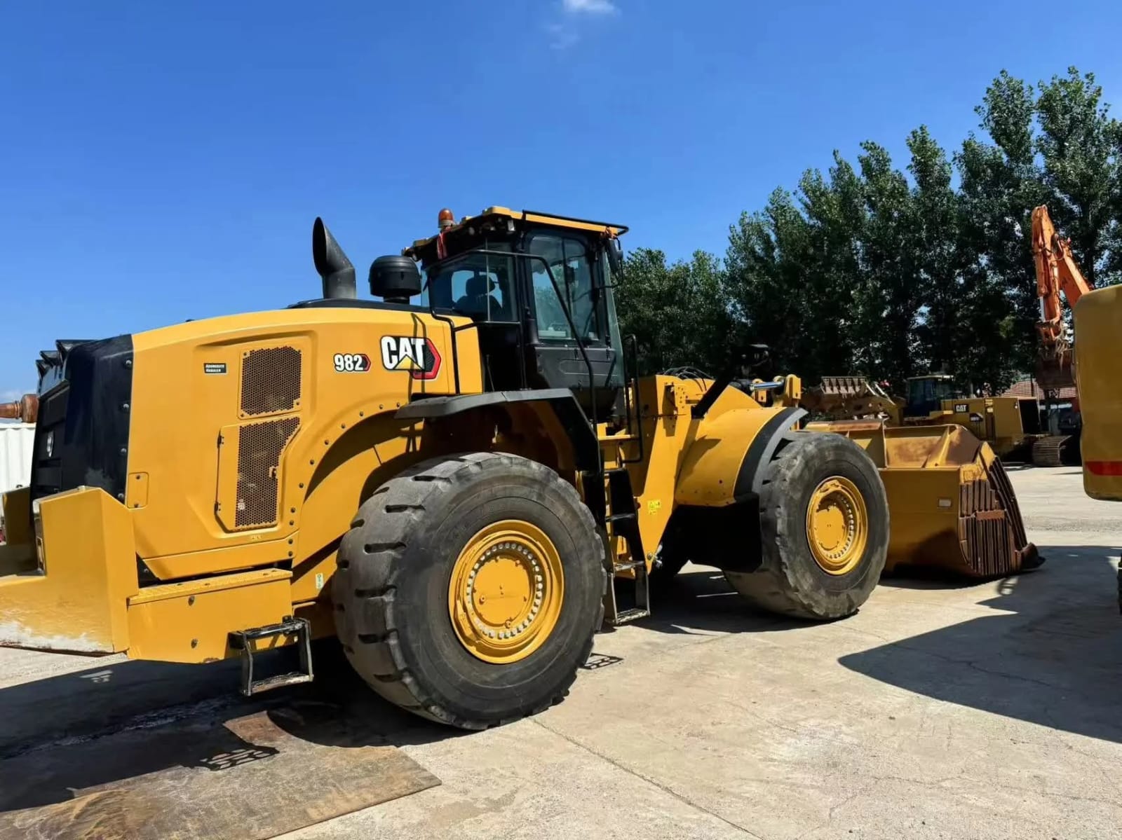 CAT 982 Wheel Loader