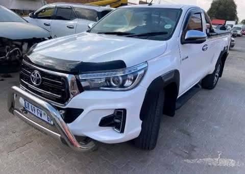 Toyota Hilux 2.4 GD-6 SC